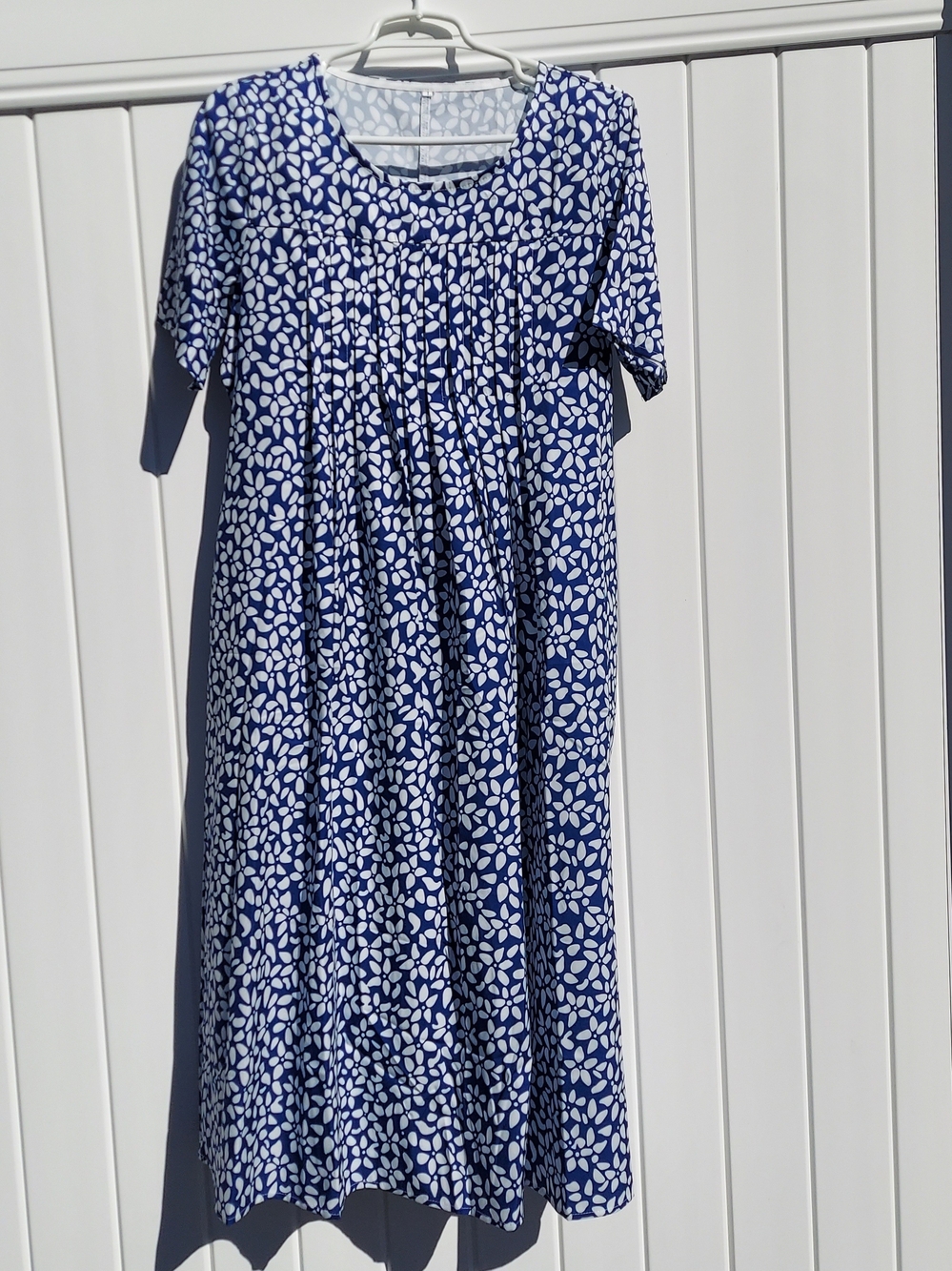 Clara & Monroe Navy Blue Floral Maxi Dress Women's Size Large NWT Grandmacore - Picture 2 of 9